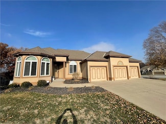 8636 N Utica Rd, Kansas City, MO 64153