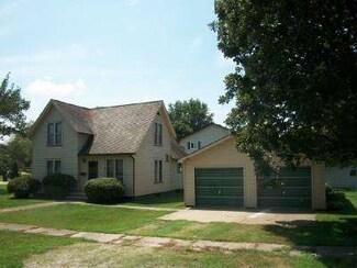 435 S Rowe St, Sheridan, IL 60551