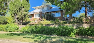 927 E 11th St, Pueblo, CO 81001