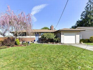 3702 NE 10th Ln, Renton, WA 98056