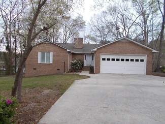 307 Santee Dr, Santee, SC 29142