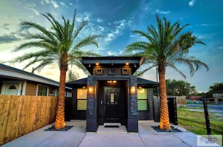 1021 S 18th St, McAllen, TX 78501