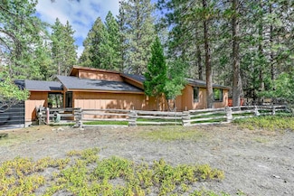 17344 Harney Ct, Weed, CA 96094