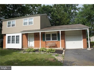 4 Neva Ct, Wilmington, DE 19810