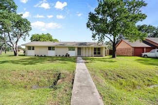 432 Shadylawn Ave, Shoreacres, TX 77571