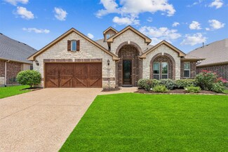 721 Lighthouse Ln, Aubrey, TX 76227