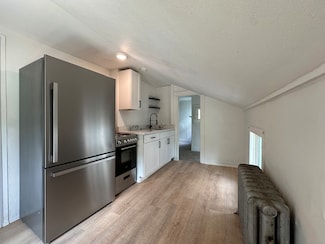30 High St, Bristol, CT 06010