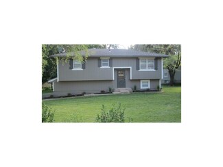500 E 3rd St, Edgerton, KS 66021