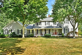 115 Queens Ln, Canfield, OH 44406