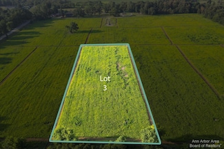 0 Spears Unit 24040669, Pinckney, MI 48169