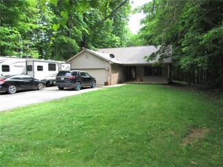 305 Mill Spring Ct, Fillmore, IN 46128