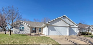 540 W Crossing Meadows Ln, Appleton, WI 54913