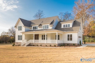 902 Cole Dr SE, Huntsville, AL 35802