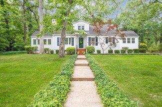 43 Oakwood Dr, Chapel Hill, NC 27517