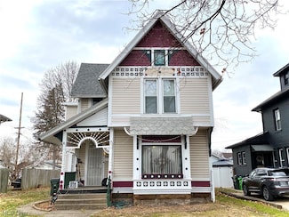 439 E 2nd St, Dover, OH 44622