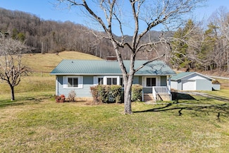 81 Deep Creek Cemetery Rd, Bryson City, NC 28713