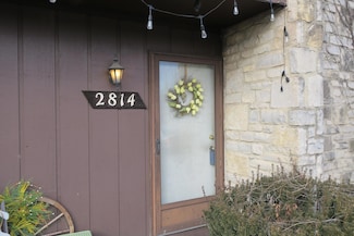 2814 Stonehenge Dr, Columbus, OH 43224