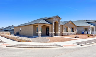 2432 Sammy Cervantes St, El Paso, TX 79938