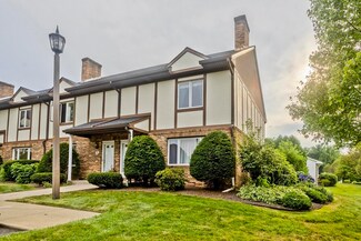 8 Castle Hill Rd Unit H, Agawam, MA 01001