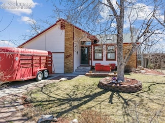 1945 Leoti Dr, Colorado Springs, CO 80915