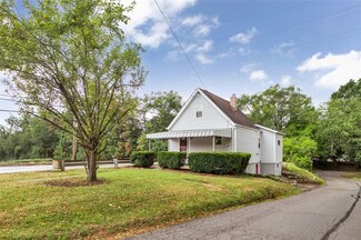 1555 Conway Wallrose Rd, Freedom, PA 15042