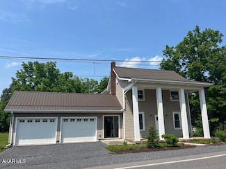 208 W 5th Ave, Everett, PA 15537