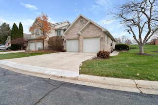 1055 Mission Hills Ct, Chesterton, IN 46304