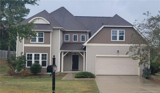 657 Highgrove Dr, Spring Lake, NC 28390