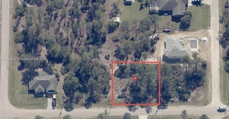 2902 E 23rd St, Alva, FL 33920