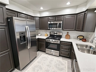 9000 Vanalden Ave Unit 200, Northridge, CA 91324