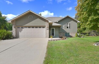 1008 9th St SE, Waseca, MN 56093