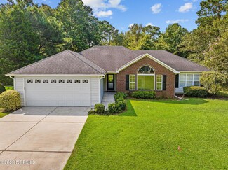 106 Seahorse Dr, Havelock, NC 28532
