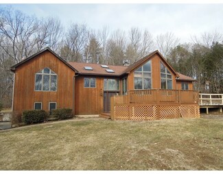 148 Warren Rd, Brimfield, MA 01010