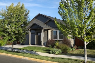 3646 SW Obsidian Place, Redmond, OR 97756