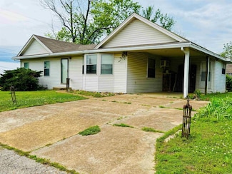 31 Main St, Oxford, AR 72565