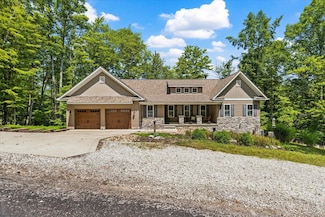 972 Sauk Ln, Sugar Grove, OH 43155