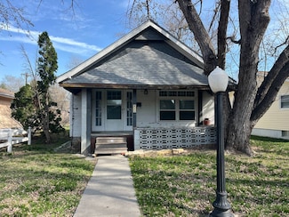 615 Blunt St, Clay Center, KS 67432