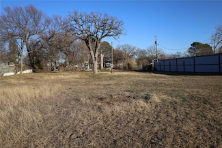 4208 N Main St, Joshua, TX 76058