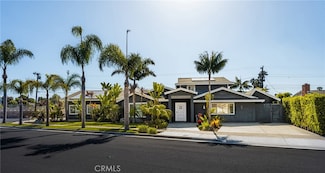 20402 Seven Seas Ln, Huntington Beach, CA 92646