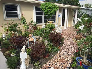 441 Dover St, Boca Raton, FL 33487