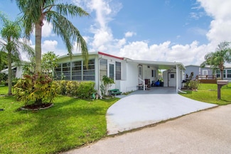 11 Cozumel Ln, Port Saint Lucie, FL 34952