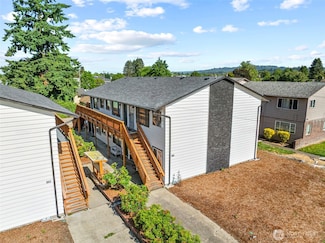 953 7th Ave, Longview, WA 98632