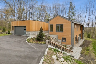 6 Prout Place, Cape Elizabeth, ME 04107