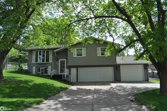 1142 Forest St, Carroll, IA 51401