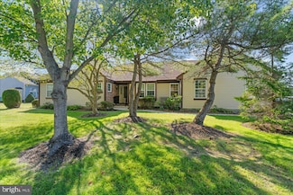 1 Rothwell Dr, Monroe Township, NJ 08831