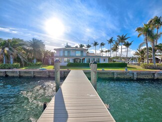 150 Riviera Dr, Riviera Beach, FL 33404