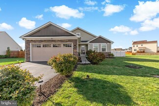 98 Zennor Way, Martinsburg, WV 25405