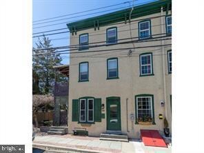 83 S Main St, Lambertville, NJ 08530