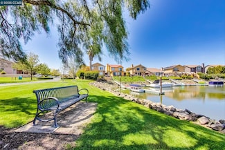 19 S Newport Dr, Napa, CA 94559
