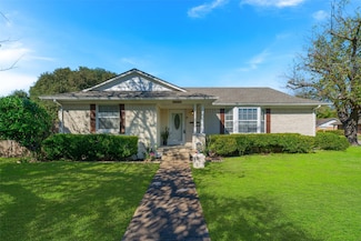 8461 Hunnicut Rd, Dallas, TX 75228